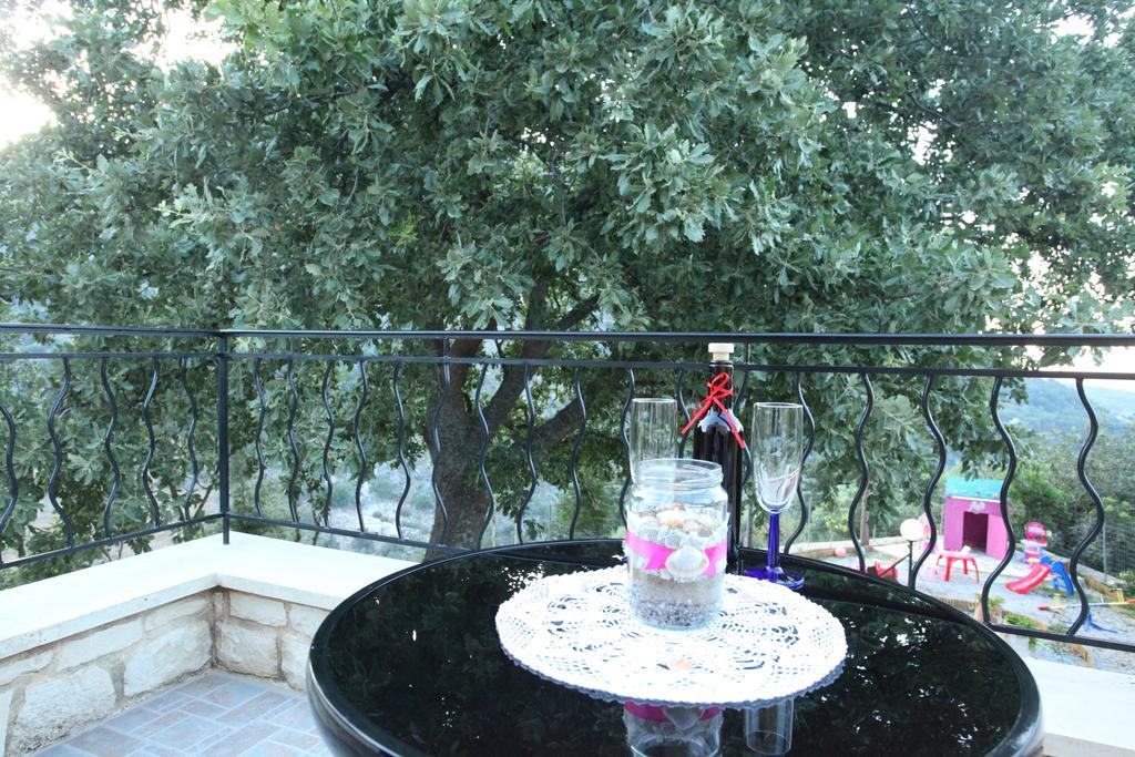 Villa Athina Aryiroúpolis Quarto foto