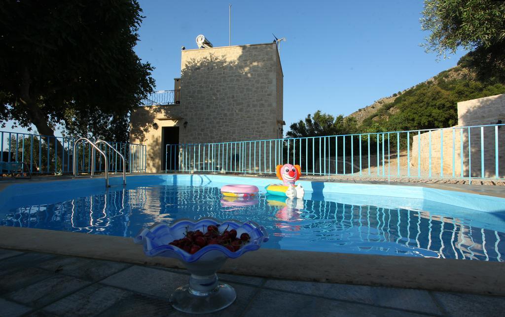 Villa Athina Aryiroúpolis Quarto foto